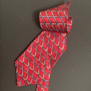 Bill Blass Red &  Gray silk necktie
